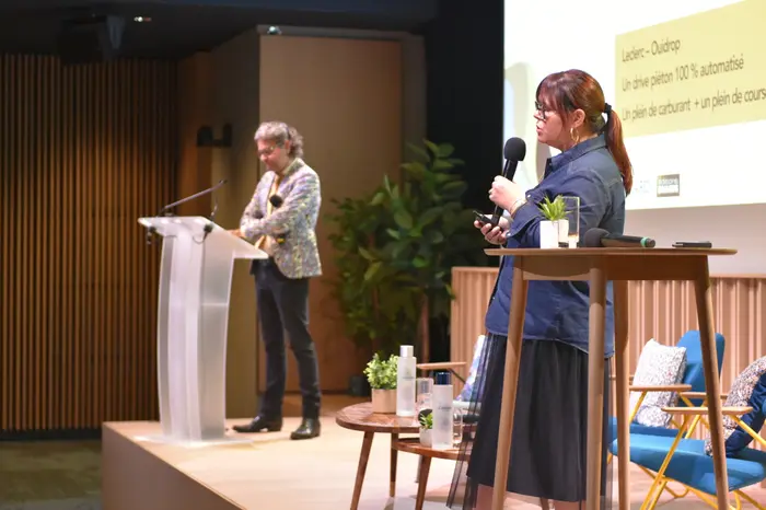 Agathe Lejeune, rédactrice en chef de Linéaires, et Olivier Dauvers présentent l'année du drive en chiffres et en images. Nombre de drives, chiffr