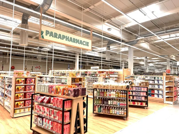 Le rayon parapharmacie a été agrandi et compte un espace santé/bien-être.