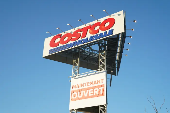 Le 3e Costco français ouvre à Mulhouse (Haut-Rhin) le jeudi 20 novembre 2025, après environ huit mois de travaux. Le club-entrepôt succède à un 