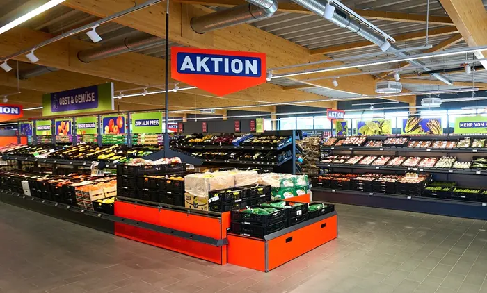 Les promos (Aktion) sont largement mises en avant dans la surface de vente par de l'affichage. Photo : Aldi.