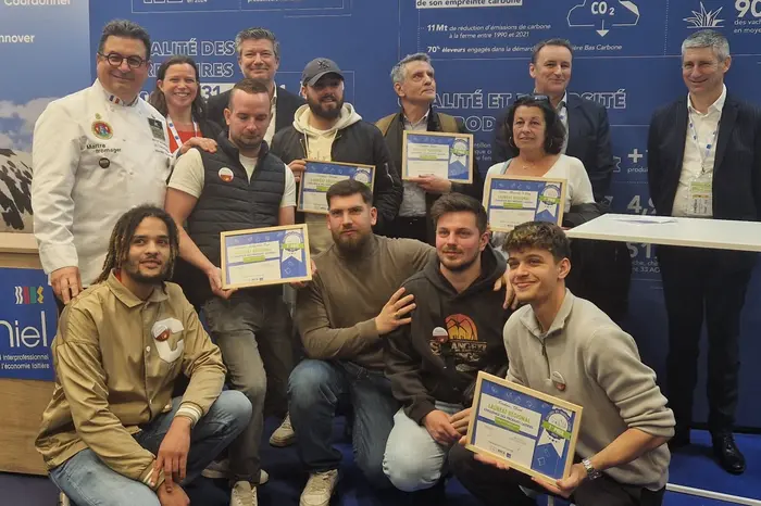 Cinq hypermarchés ont été récompensés lors du concours avec un prix remis par Alexandre de Palm