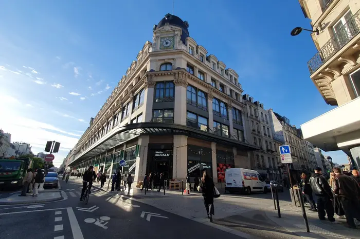 Le 6e magasin physique de Mon-marché.fr, enseigne de Prosol, principal acteur de Grand Frais, a ouvert ce 15 avril rue Réaumur à Paris. Ce sera le 