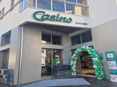 Le 8 avril 2025, le groupe Casino dévoile à Lyon son nouveau concept de magasin Casino. Toutes ses enseignes de supérettes seront à terme regroup