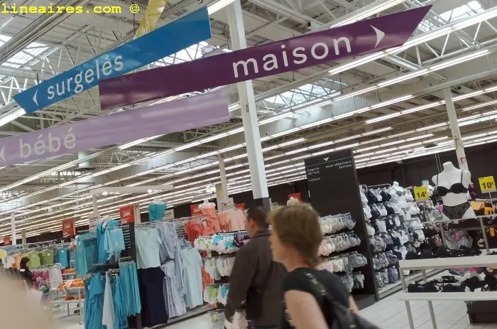 La nouvelle signalétique Carrefour