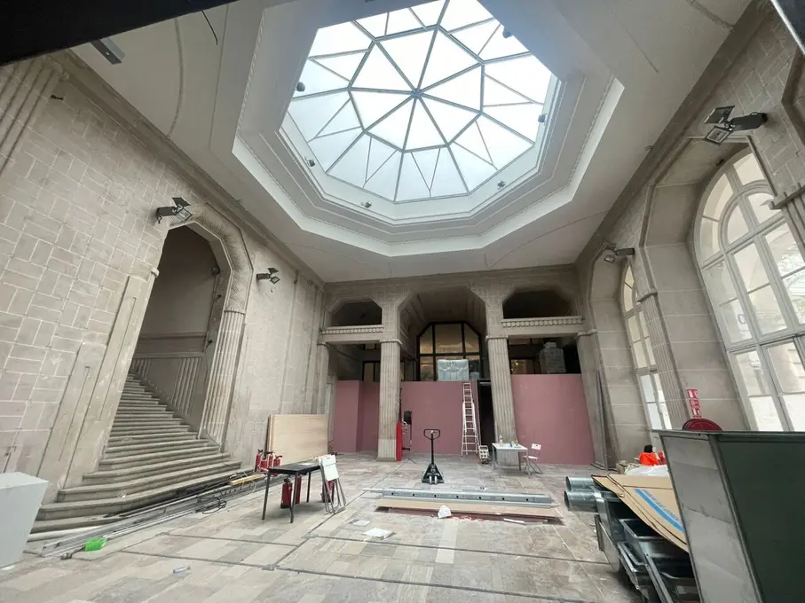 Le magasin est situé sur un emplacement de choix de la gare de l'Est. Ici, la surface avant l'installation de la supérette.