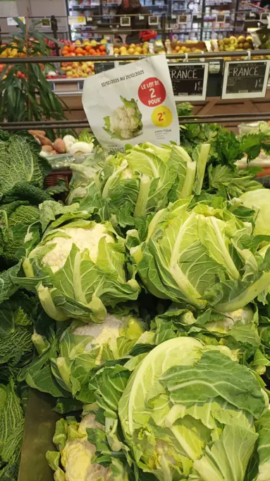 Les 2 à 2€ chez Intermarché Les Villages Vovéens (Eure-et-Loir).