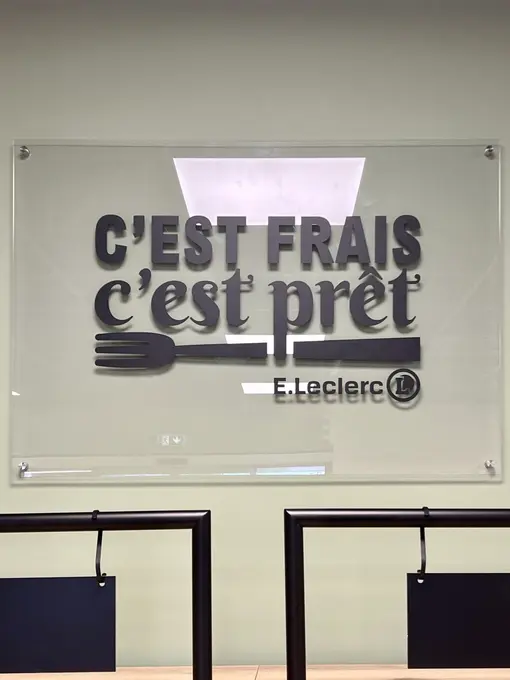 L'adhérent Leclerc de Tourlaville a eu l'idée originale d'associer à son nouveau drive une petite boutique de produits frais à l'enseigne " C'est 